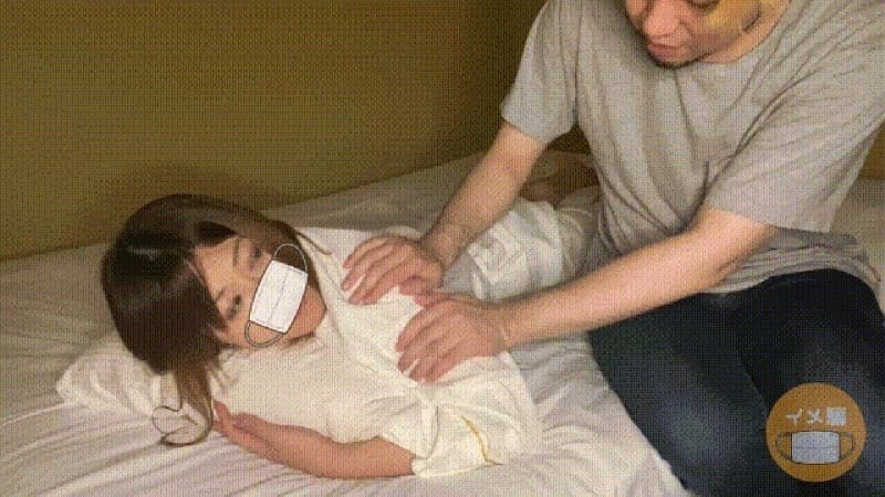 FC2-PPV-4805538 I Creampied My Friend's Wife During Sensual Oil Massage