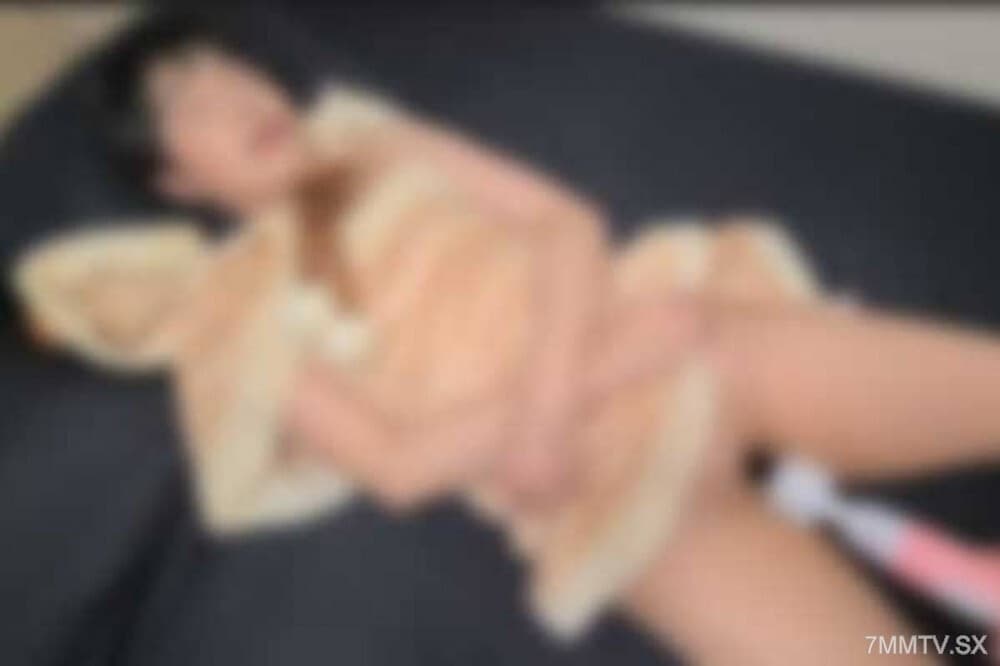 FC2-PPV-4815040 Rapidly Mature 21-Year-Old Most Attractive Coser-Tuber