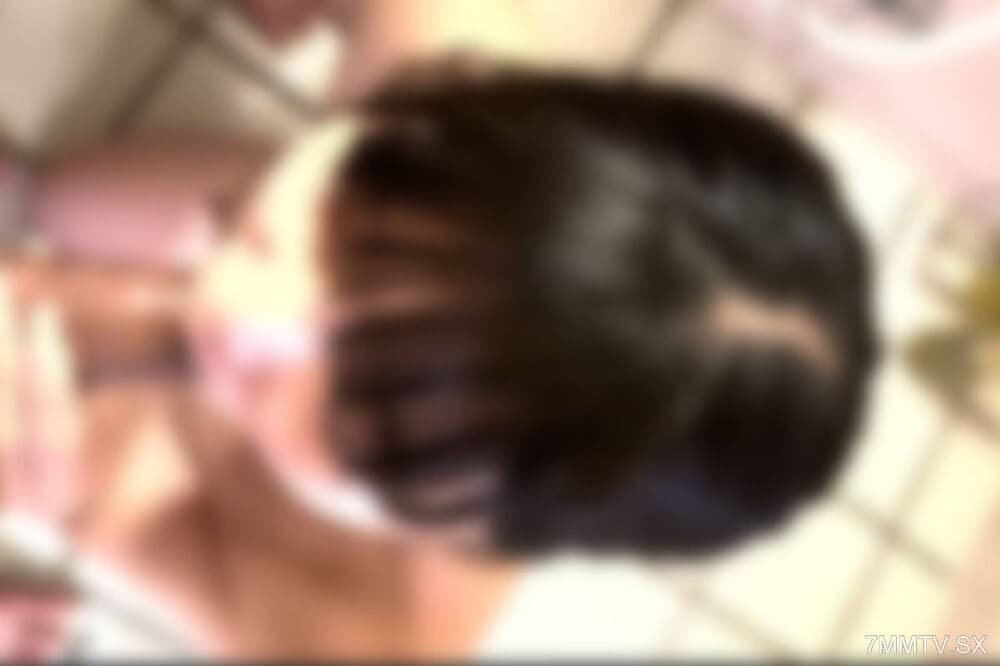 FC2-PPV-4821728 I have a married woman and a private inn