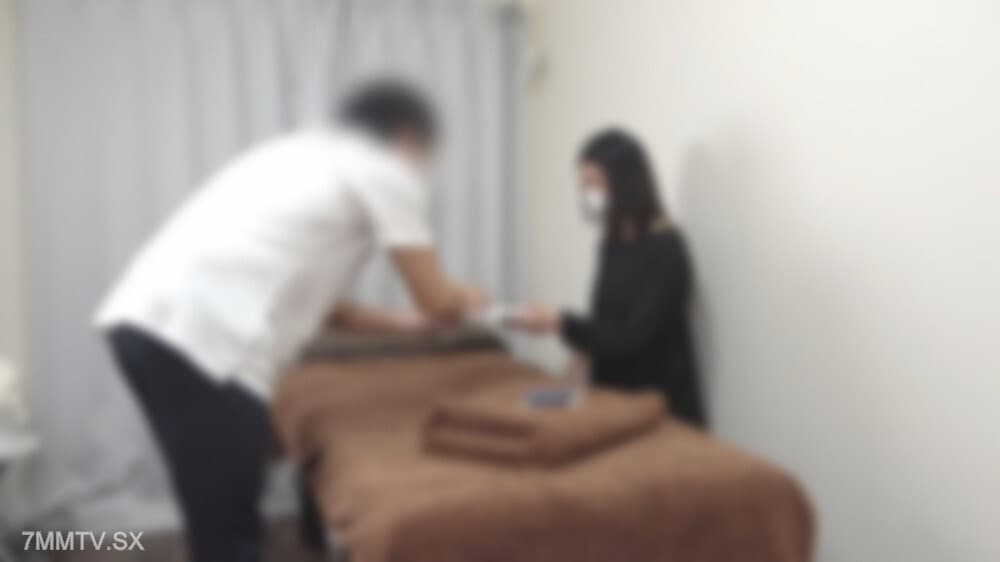 FC2-PPV-4853279 The First Place: A Floating, Cheerful Woman's Sensual Journey